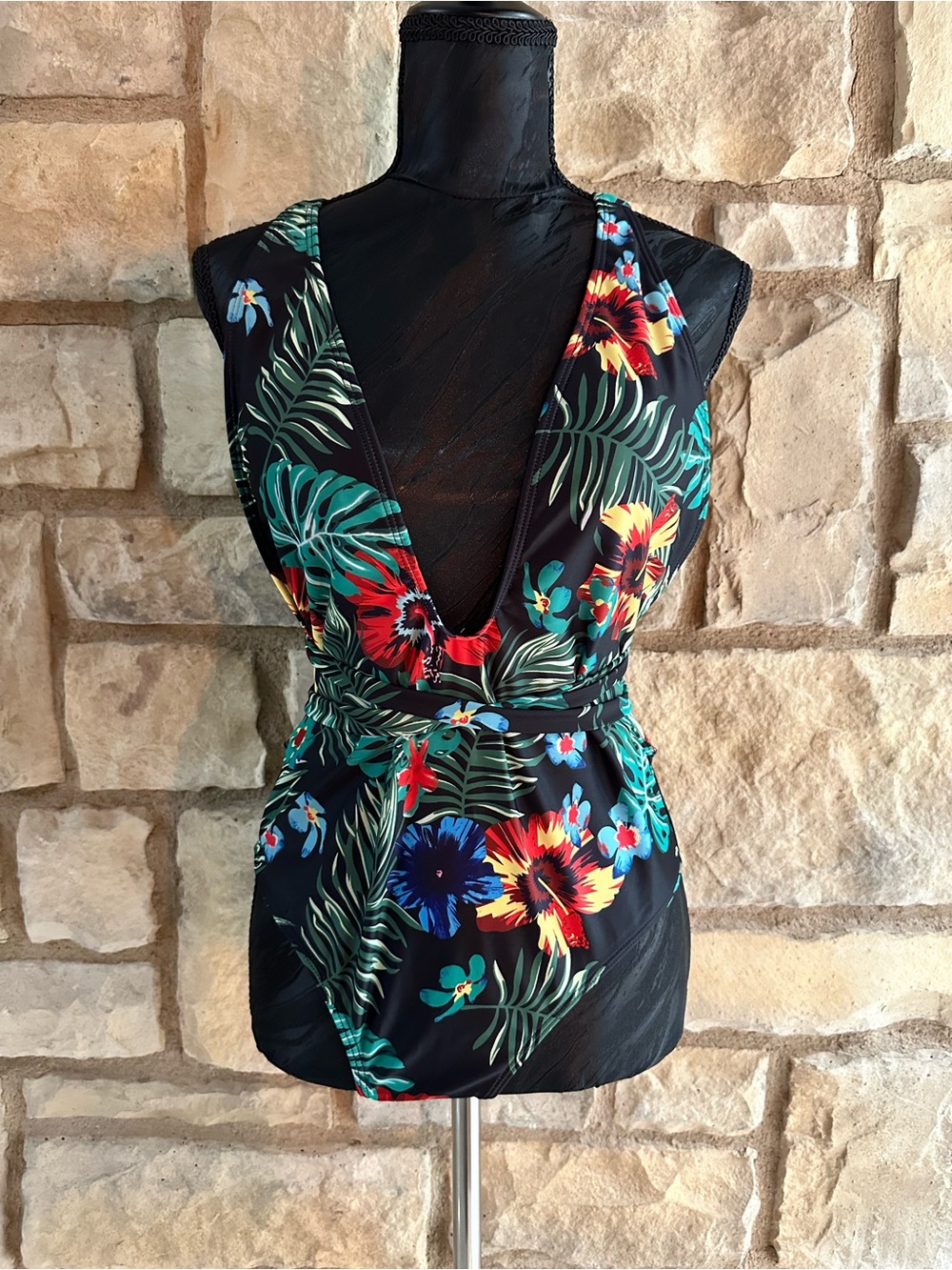 Tropical Floral Plunge Neck Swimsuit Top - Black Base
